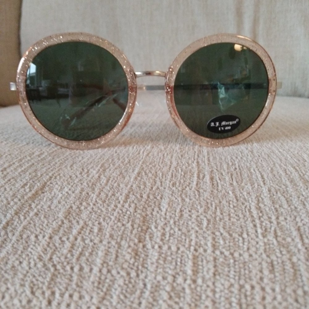 Tan Round Glitter Sunglasses NWOT